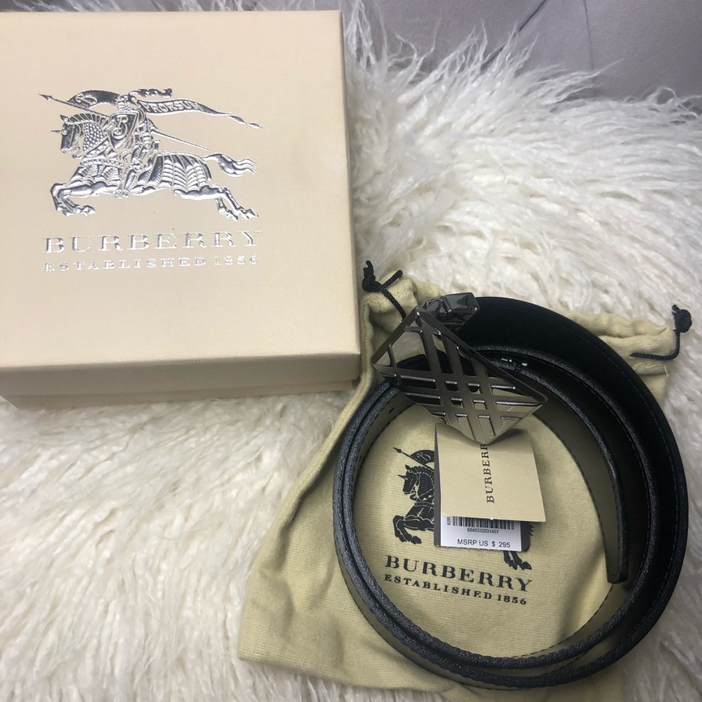Burberry black leather belt